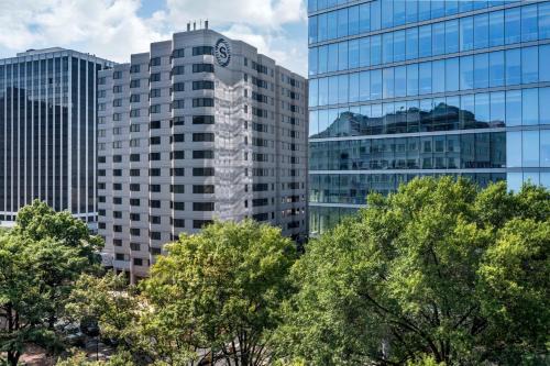 Downtown Wilmington Hotel | Sheraton Suites Wilmington Downtown