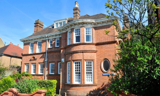 St Leonards-On-Sea Bed & Breakfast | Sherfield House