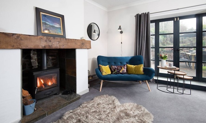 Jedburgh Cottage | SHILOH COTTAGE - Sleeps 4+2 in the charming village of Ancrum