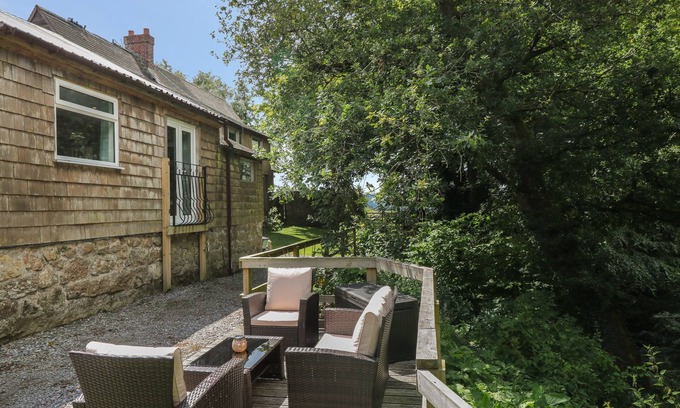 Sticklepath Cottage | SHILSTONE LODGE, pet friendly, character holiday cottage in Chagford