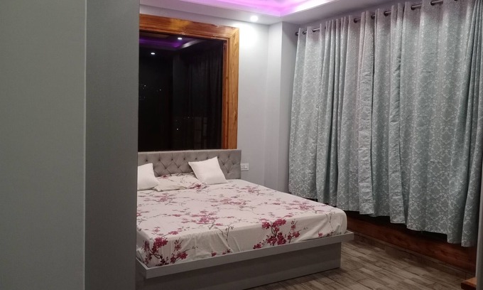 Shimla Other | Shimla Canvassed - Whole house available 3 bedroom with Kitchen and Living area