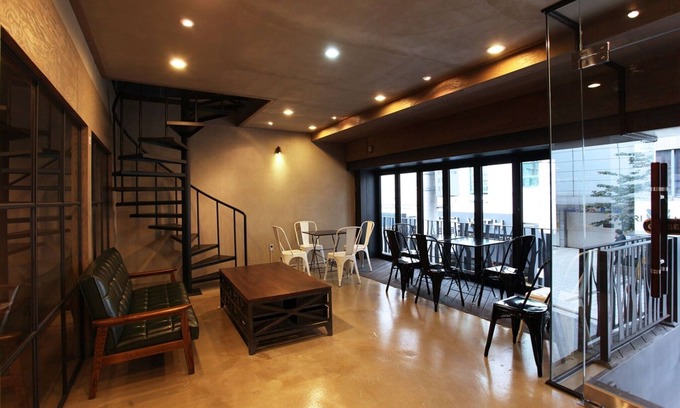 Daeheung-dong Hotel | Shinchon Peter Cat