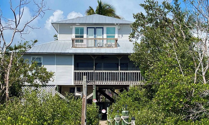 Placida House | Shine Bay: Bayfront Beauty on Little Gasparilla!