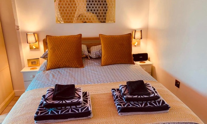 Redruth Ski Chalet | SHINE CHALET - UNIQUE & COMFORTABLE ACCOMMODATION