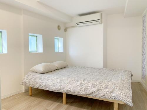 Kabukicho Hostel | Shinjuku Kabuki Youth Hostel#New Sunshine Room#50 second walk from Higashi Shinjuku subway#Automatic locking door at entrance#新宿3