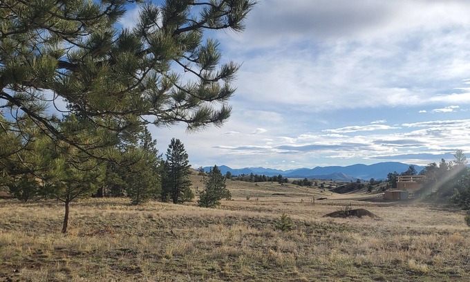 Park County Cabin | Shipping Container Cabin with room for Horses and ATVs/RVs near BLM