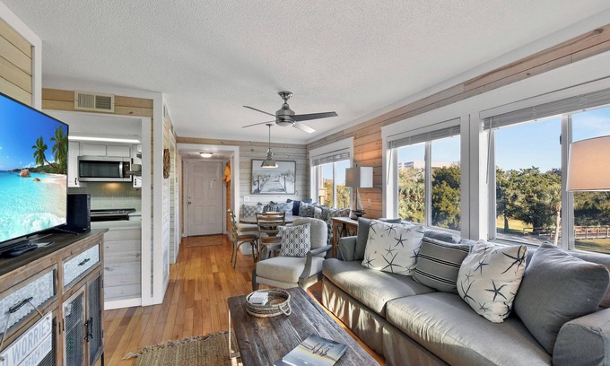 Saint Simons Island Condo | Shipwatch #200 - 2 bed/2 bath St. Simons Island
