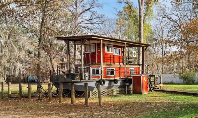 Uncertain House | Shipwreck with Upper Deck, Lake View & Canoes! Caddo Shores Cabins, Uncertain, Texas.
