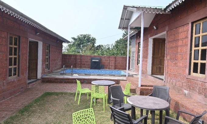 Medha Hotel | Shiv Parvati Resort