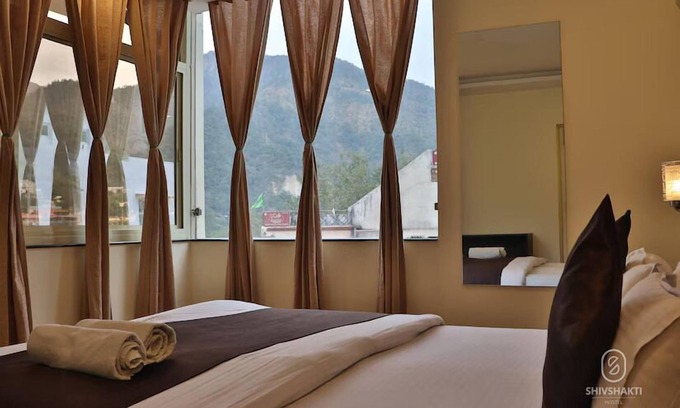 Tapovan Hostel | Shiv Shakti Hostel