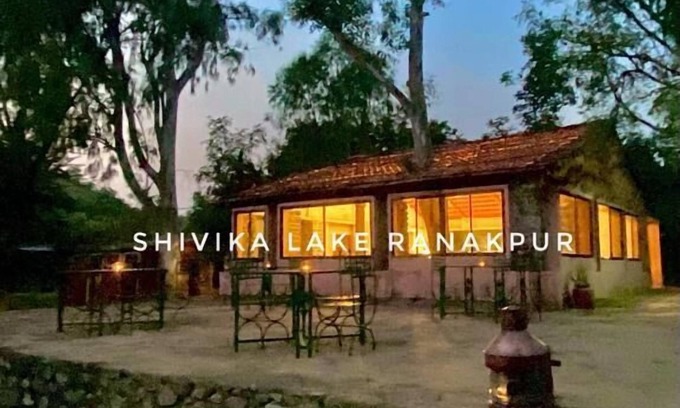 Desuri Bed & Breakfast | Shivika Lake Hotel Ranakpur