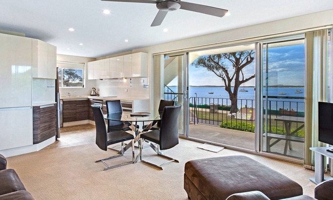 Shoal Bay Apartment | Shoal Bay unit with uninterrupted views of the bay