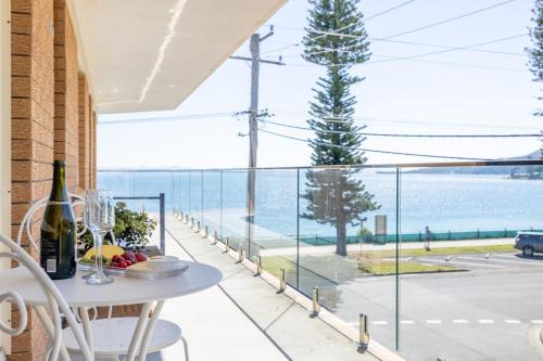 Shoal Bay Apartment | Shoal Towers 5, 11 Shoal Bay Rd - Air Conditioned, WiFi - fantastic location with water views