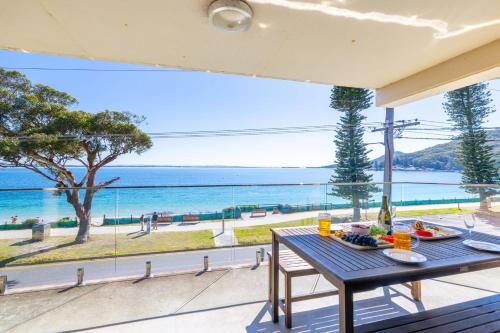 Shoal Bay Apartment | Shoal Towers, 6 -11 Shoal Bay Rd - Air Conditiong - Wifi - Stunning water views & perfect location