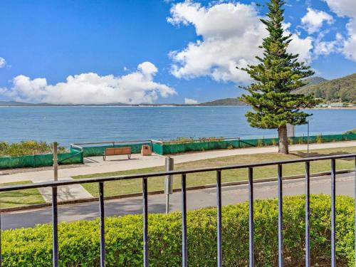 Shoal Bay Apartment | Shoal Towers Unit 3 11 Shoal Bay Road