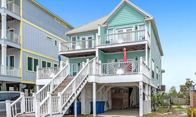 Gulf Shores Condo | Shopping ~ Dining ~ Fun in the sun 🌞 Hurry, Don't Walk, RUN! 🌴