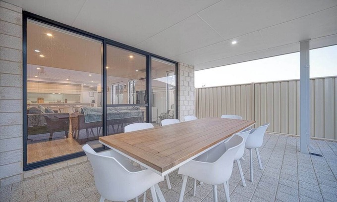 Dunsborough House | Shoreacres Retreat - Your next holiday in paradise