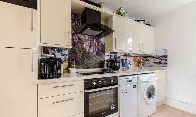 Weavers Apartment | Shoreditch Brick Lane 2 room with carpark space
