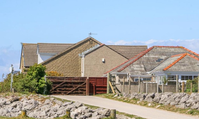 Morecambe Apartment | Shorefields One