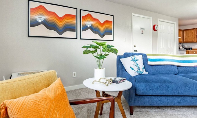 Kodiak Apartment | SHORELINE #5- SHORELINE- Beach Access, Ocean Views, Private