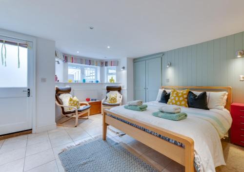 Aldeburgh Apartment | Shoreline