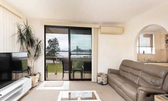 Tuncurry Apartment | Shoreline Unit 6