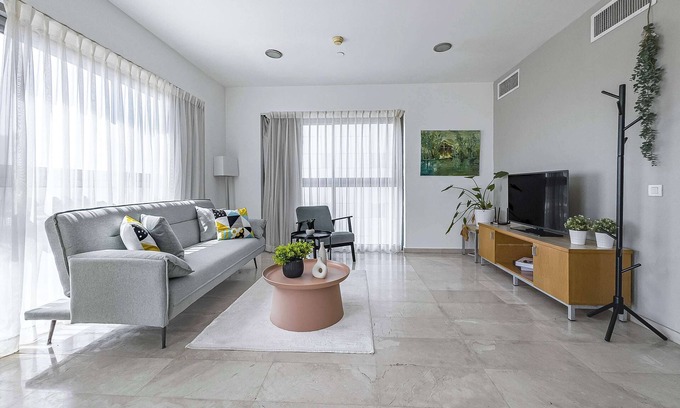 Herzliya Pituach Apartment | Shoreline Urban Suite
