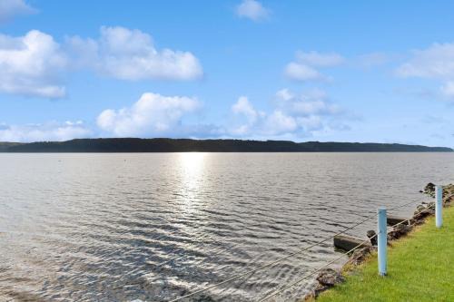 Matlock House | Shoreside Cottage