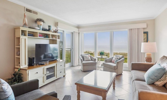 Hilton Head Island Condo | Shorewood 403- Oceanfront 4th Floor Condo