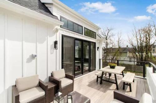 Italian Village House | Short North Convention Garage Parking!
