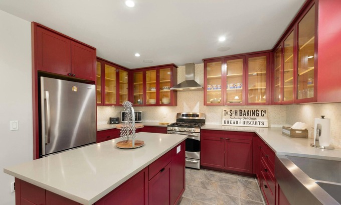 Austin House | SHORT OR LONG TERM, CORPORATE OR VACATION RENTAL WEST AUSTIN GREAT LOCATION