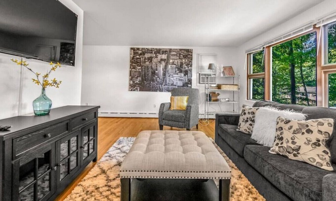 Hamden House | Short stay gem near Quinnipiac University
