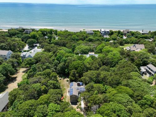 North Eastham House | Short walk to Bayside Beach