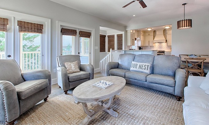 Dune Allen Beach House | Short Walk to the Beach! 'Casita Blanca'