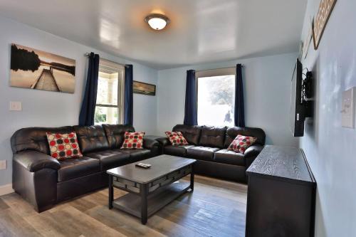 Oneonta Apartment | Shortstop Apt 1 All Star Baseball Rentals
