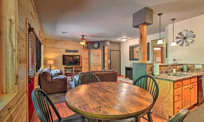 Show Low Apartment | Show Low Condo Less Than 3 Mi to Fool Hollow Lake!