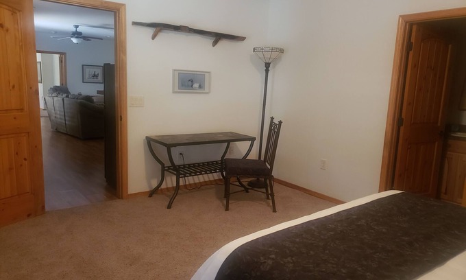 Pine Oaks Apartment | Show Low Paradise in Exclusive Gated Pine Oaks, WiFi & many extras
