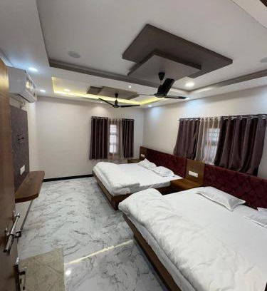 Ujjain House | shree trilokeshwar guest house