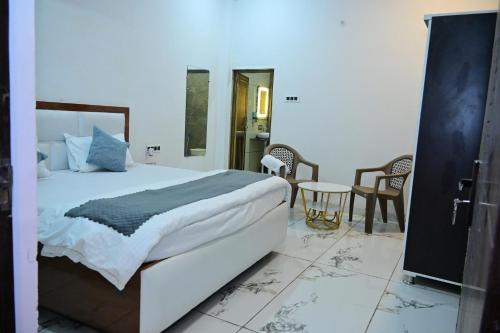 Ayodhya House | Shri Harshan kripa