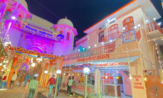 Orchha Hotel | Shri Mahant Guest House