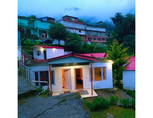 Sitapur House | Shri Narayan Resort, Sonprayag,