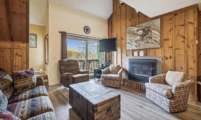 Central Vermont- Killington House | Shuttle to Slopes and ski home to this cozy three bedroom condo Whiffletree G8