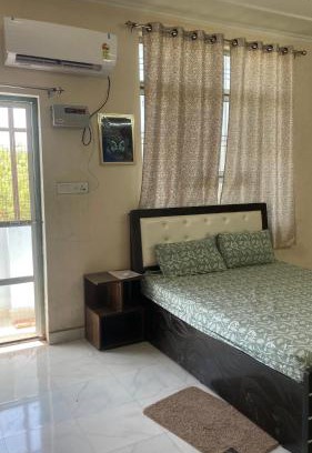 Varanasi House | Siddheshwar Nilayam Home Stay