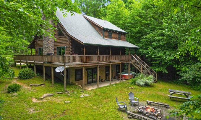 Logan Cabin | Sieri Glen Cabin | Hocking Hills