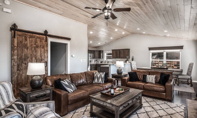 Alto House | Sierra Sky- 4 king bedrooms, amazing views