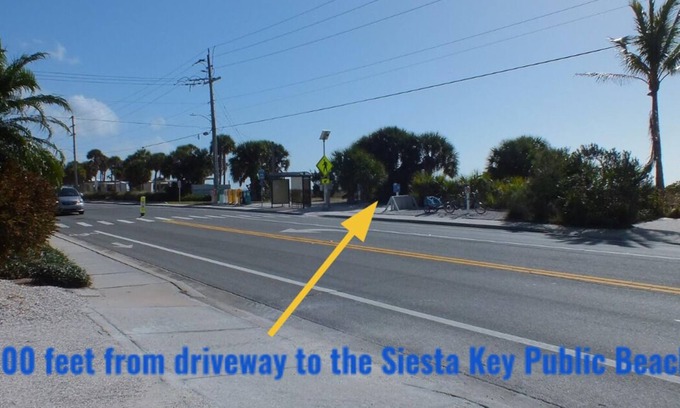 Siesta Key House | SIESTA KEY, BLUE ROMANTIC DREAM! 100 FEET TO THE BEACH!