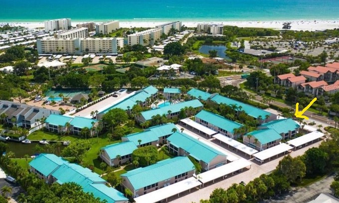 Siesta Key Condo | Siesta Key Cozy 1/1 .34 mi Walk to the Beach