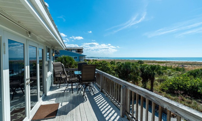 Siesta Key Condo | Siesta Key Paradise – 1BR Condo with Balcony, Sunset Views & Beach Access