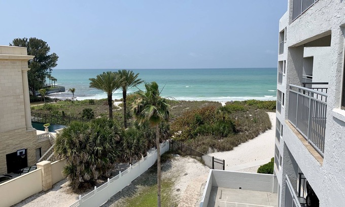 Siesta Key Condo | Siesta Sands 2 BR Beach Views