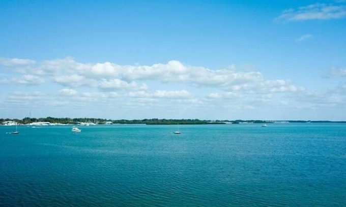 Bradenton Beach Condo | Siesta Sister - Waterfront